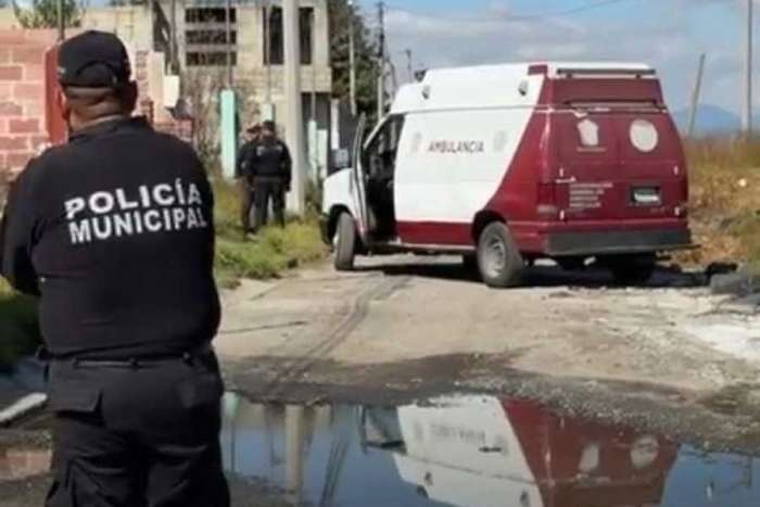 Cateo en Calimaya revela cuerpo envuelto en cobijas