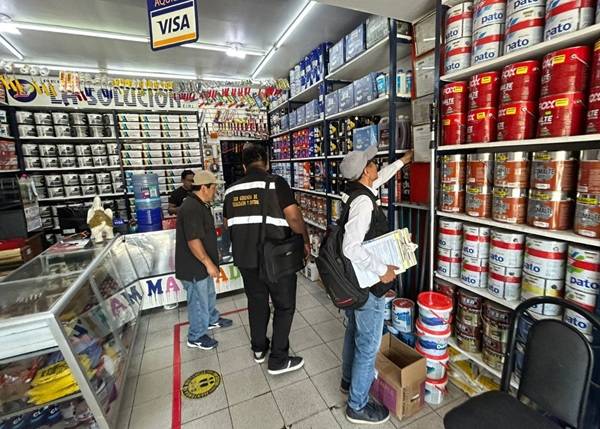 MUNI TACNA INTERVIENE CONSULTORIO DENTAL Y VIDRIERÍA SIN LICENCIA DURANTE OPERATIVO