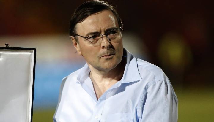 Jorge Segovia calificó de "absolutamente falso" que esté pensando vender U. Española