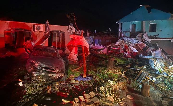 Tornado deja 5 muertos y más de 400 heridos en el sur de Brasil