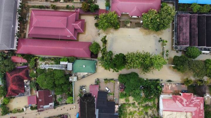 Indonesia: At least 248 people dead and others missing after floods and landslides