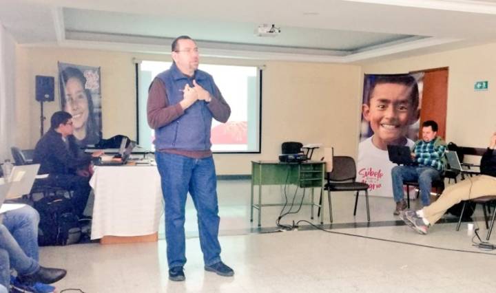 Hablemos con Gerardo Lombardi: Se hace camino al andar, la historia radial de Fe y Alegría en Venezuela