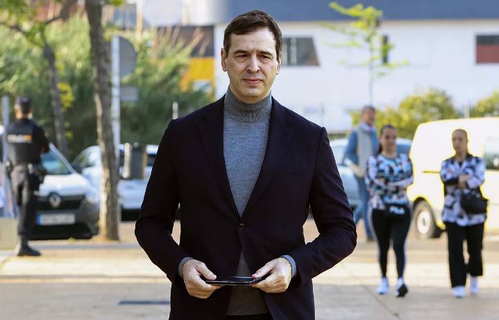 El hermano de Sánchez ya espera fecha al juicio: la juez Biedma cierra la instrucción y la envía a la Audiencia Provincial