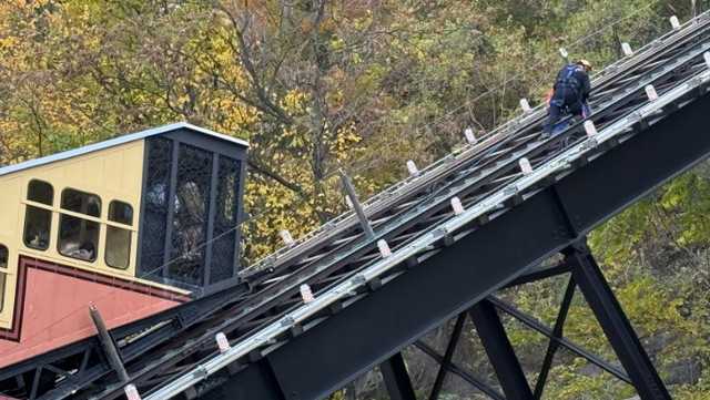 Passengers rescued from Monongahela Incline cars hours after being stuck on tracks