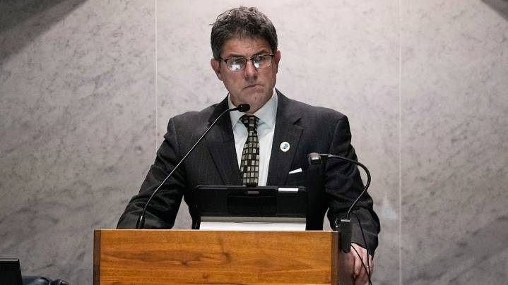 Indiana Senate won't vote on redistricting, defying Trump's push