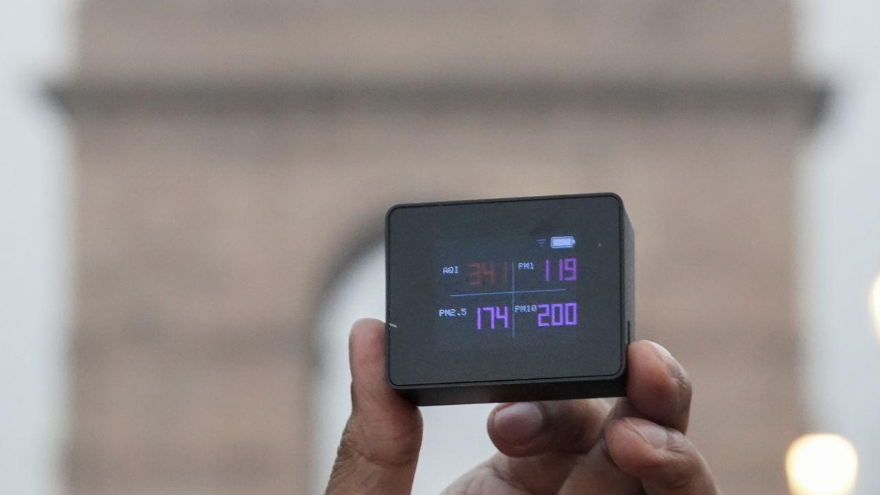 Delhi weather: Season's worst air quality in Delhi, AQI 'severe' at 423