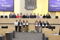 Congreso del Estado entrega la Medalla al Mérito Docente Juan C. Bonilla