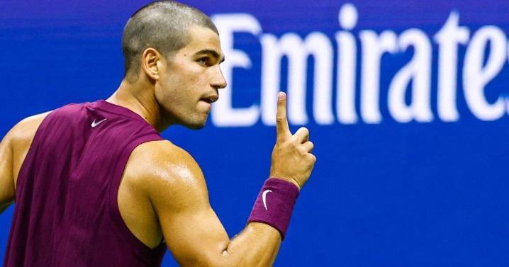 Carlos Alcaraz renuncia a la Copa Davis por lesión