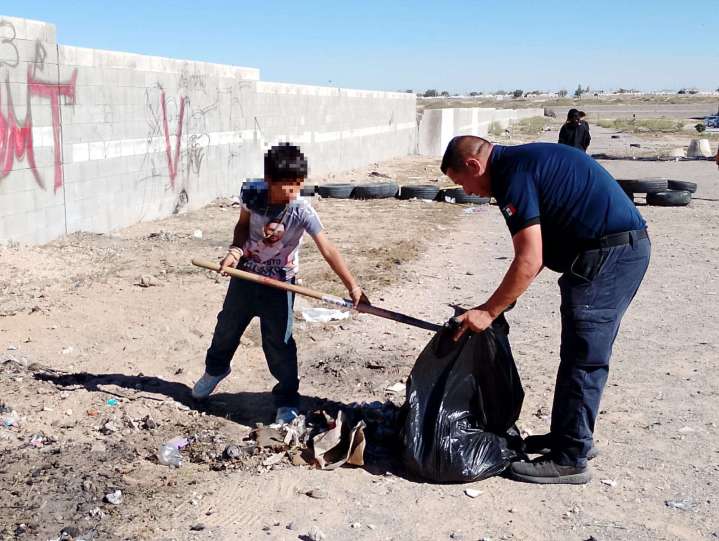 Transforman baldío de Senderos de Oriente en cancha de fútbol