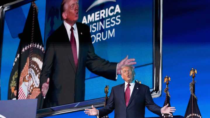 Trump, in Miami, brags about the economy despite an election