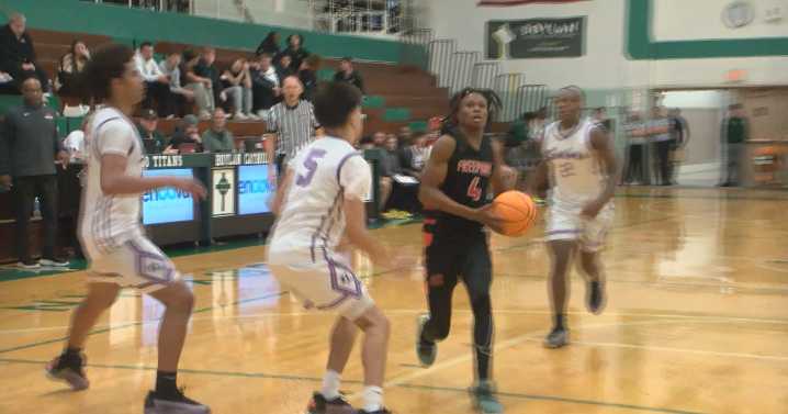 Freeport Outlasts Lutheran in Boylan Thanksgiving Tournament