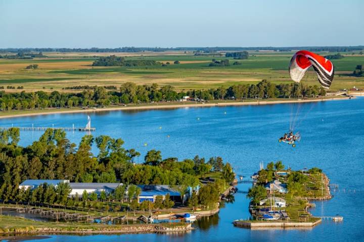 Turismo náutico. Las cinco lagunas bonaerenses para hacer pesca deportiva a poca distancia de la Ciudad de Buenos Aires
