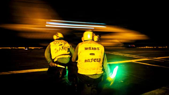 El portaviones Gerald Ford realizó operaciones de vuelo nocturnas en el Caribe: «La cubierta nunca duerme»