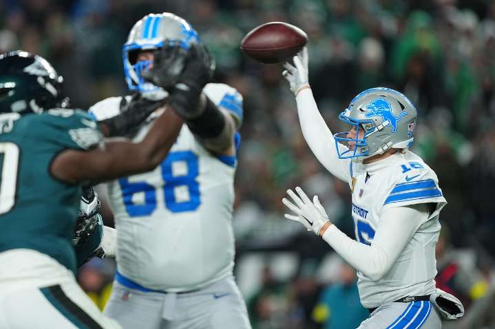 Jared Goff and Detroit Lions’ offense fizzle in primetime loss to Eagles