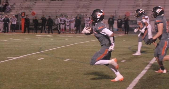 Todd, Bulldogs roll past Patriots in first round of playoffs