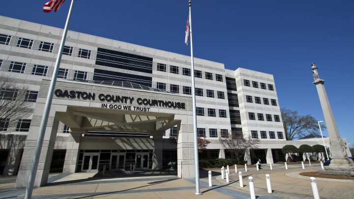 Gaston County Courthouse could return to paid parking