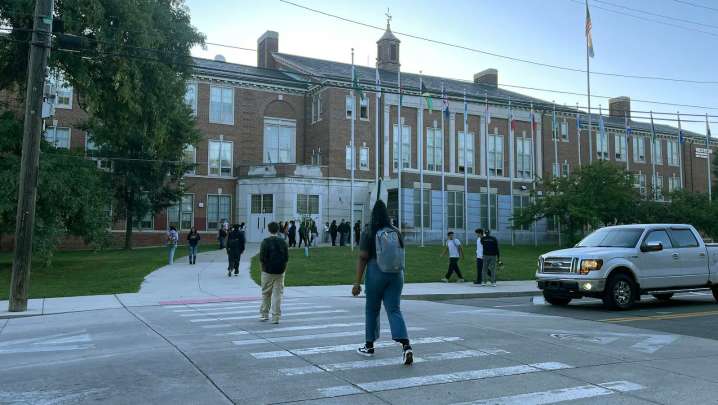 2 Detroit students from Western International High detained by ICE