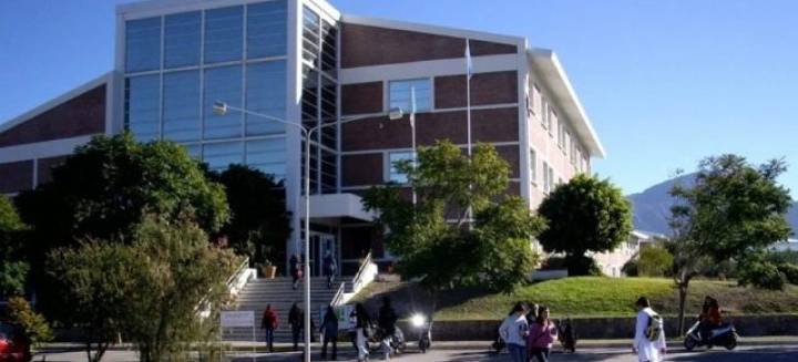 UNLAR. NODOCENTES ANUNCIARON UN PARO GENERAL PARA ESTE JUEVES