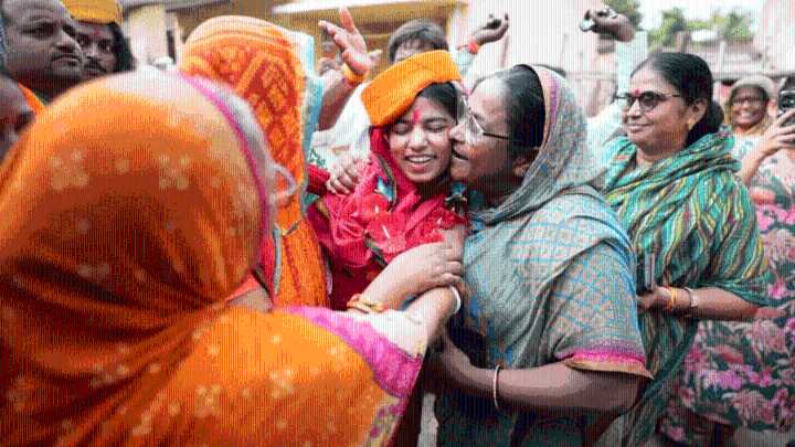 Bihar polls: BJP’s Maithili Thakur starts on a sweet note, leads by 8,500 votes in Alinagar