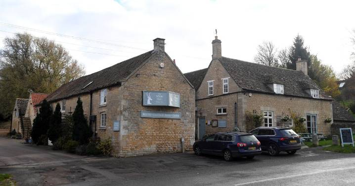 'U-turned' firework at pub Bonfire Night explodes towards guests