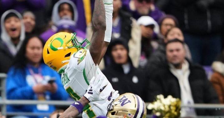 Malik Benson’s late touchdown cements No. 5 Oregon’s 26