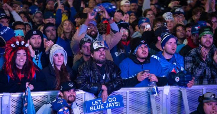 Blue Jays fans still hopeful for World Series win in decisive Game 7