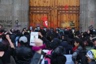 ¡Madres furiosas asaltan Palacio Nacional! 120 heridos en protestas por feminicidios que dejan a Sheinbaum acorralada
