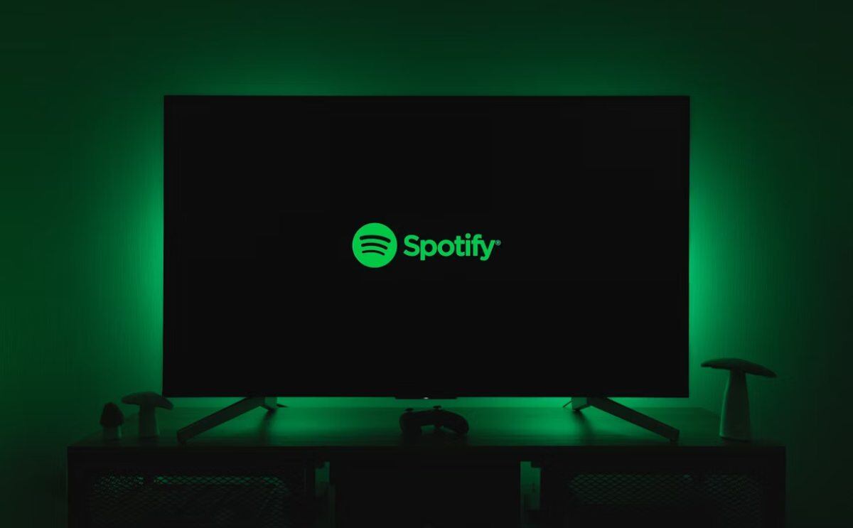 Demandan a Spotify por inflar con bots cifras de reproducciones de canciones
