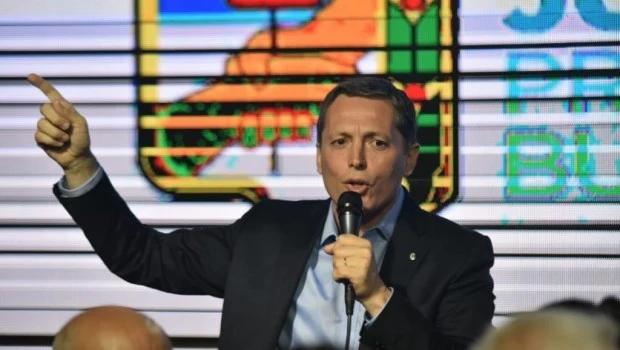 Fernando Gray apuntó contra Milei por la “destrucción” de la política industrial