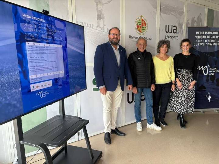 El Ayuntamiento y la UJA impulsan una mesa redonda sobre el papel de la ciencia en el progreso del deporte