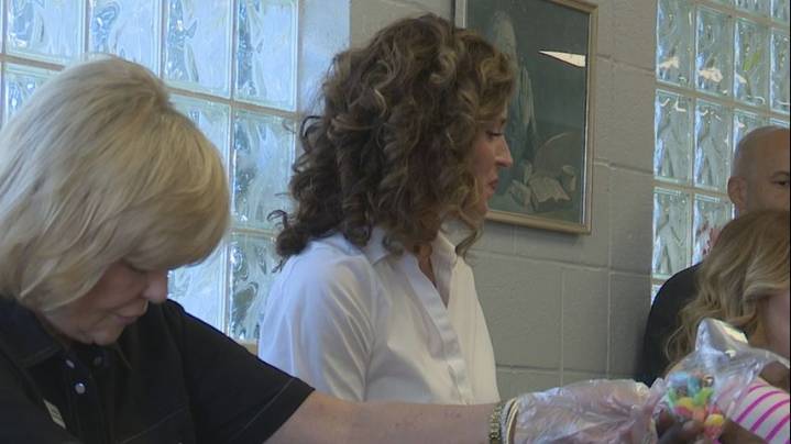 Congresswoman Letlow volunteers at St. Vincent de Paul to help with food assistance