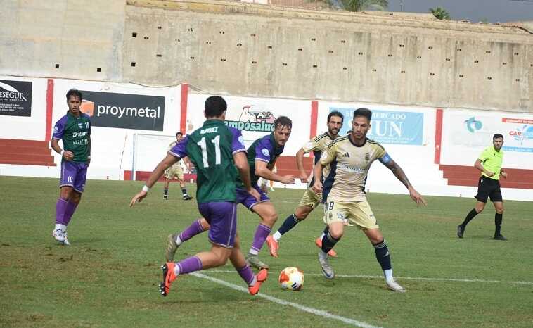 El Recre se examina ante otro rival directo, el Yeclano