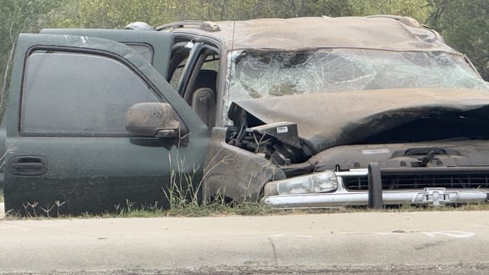 Person killed in single-vehicle crash on Northwest Side, SAPD says