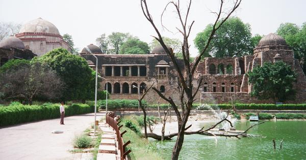 ‘Sheher Mein Gaon’: A compelling articulation of the many tangled issues of Delhi’s ‘urban villages’