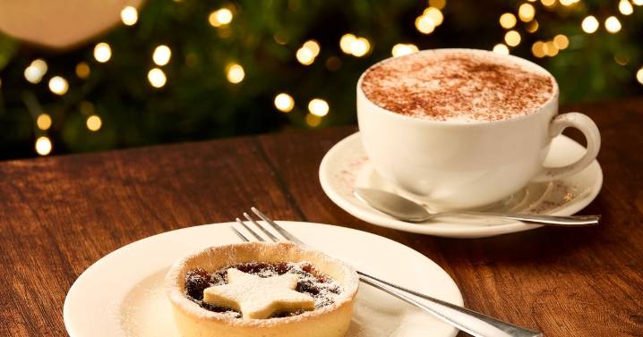 Get a FREE Luxury Mince Pie Tart at Dobbies Garden Centres with your Record
