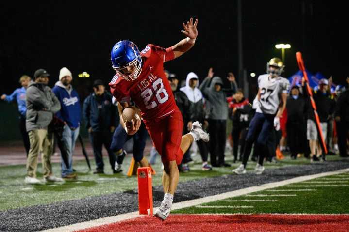 Los Alamitos football runs over San Juan Hills to reach CIF