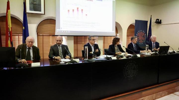 Una de cada cinco empresas familiares de la Región se plantea "seriamente" su venta