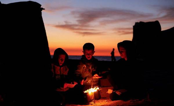 UNICEF estima que solo 100.000 de 600.000 niños pudieron volver a la escuela en Gaza