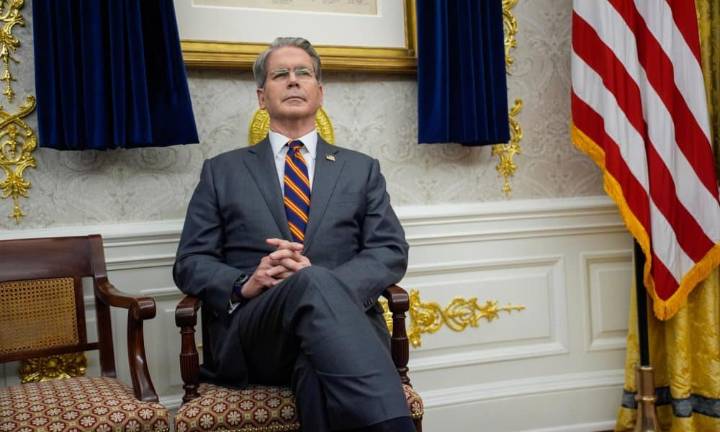 EEUU recortará los beneficios fiscales para migrantes y elevará la revisión de las remesas