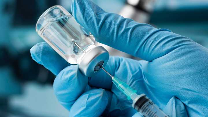 Más de 220.000 menores en Bogotá aún no han recibido la vacuna contra el virus del papiloma humano