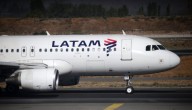 Pilotos de Latam iniciarán huelga a partir de esta medianoche tras no alcanzar acuerdo con la empresa