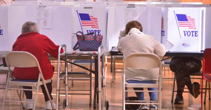 Early voting draws 751 residents in Genesee County