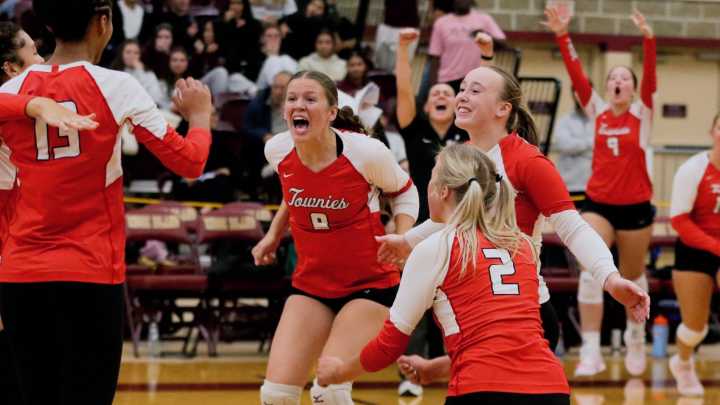 Watch: East Providence girls volleyball tops La Salle in semifinals