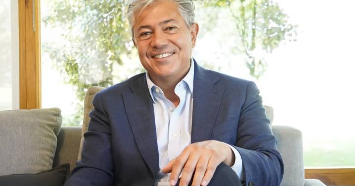 Renovación de bancas en el Congreso: Rolando Figueroa participa de una reunión clave de gobernadores