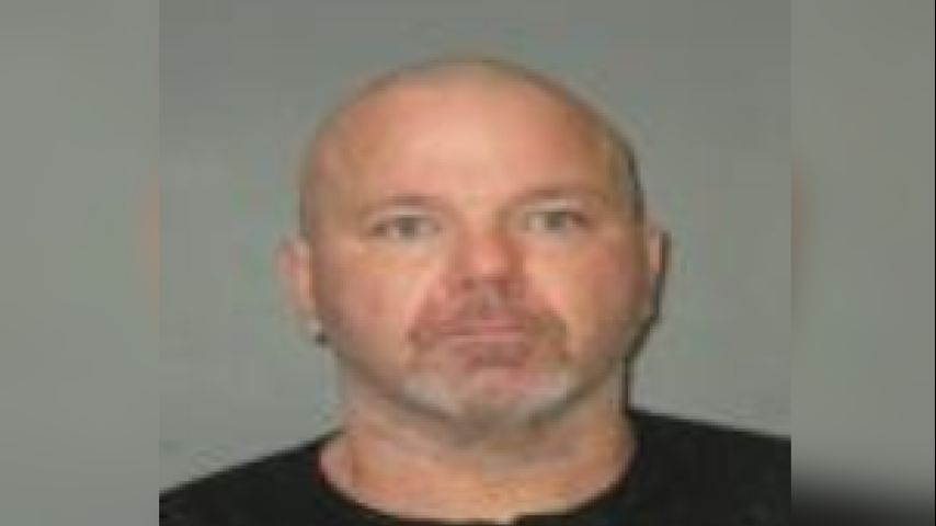 Man arrested after he allegedly drove drunk through Shenandoah, struck two people