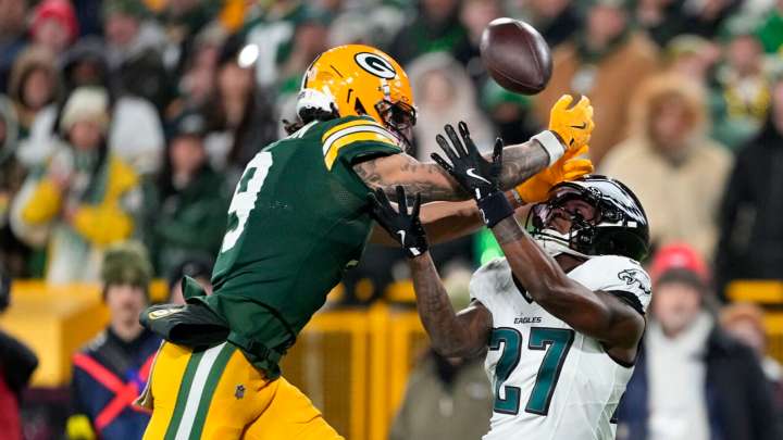 Defenses steal the show in Eagles win over Packers