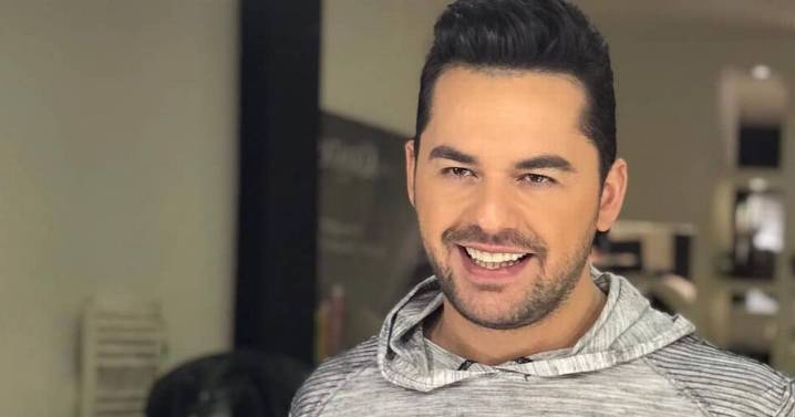 Popstar dies in wife's arms aged 40 from sudden heart attack