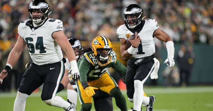 Eagles stock watch: Revamped pass rush helps overcome rare early turnover