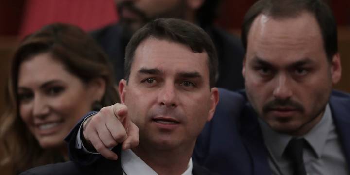 Los hijos de Bolsonaro acusaron al juez Alexandre de Moraes de querer “matar” al ex presidente brasileño