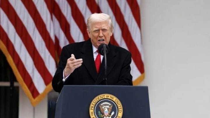 Trump endurece política migratoria: suspende llegada de migrantes del tercer mundo